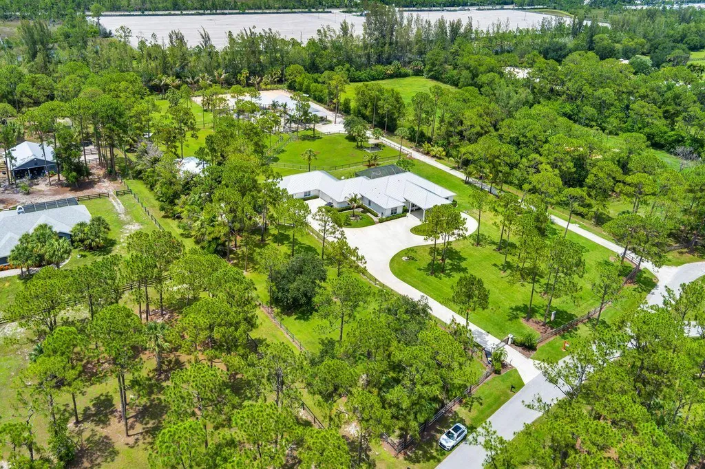 14819 Broken Arrow Place Palm Beach Gardens FL 33418