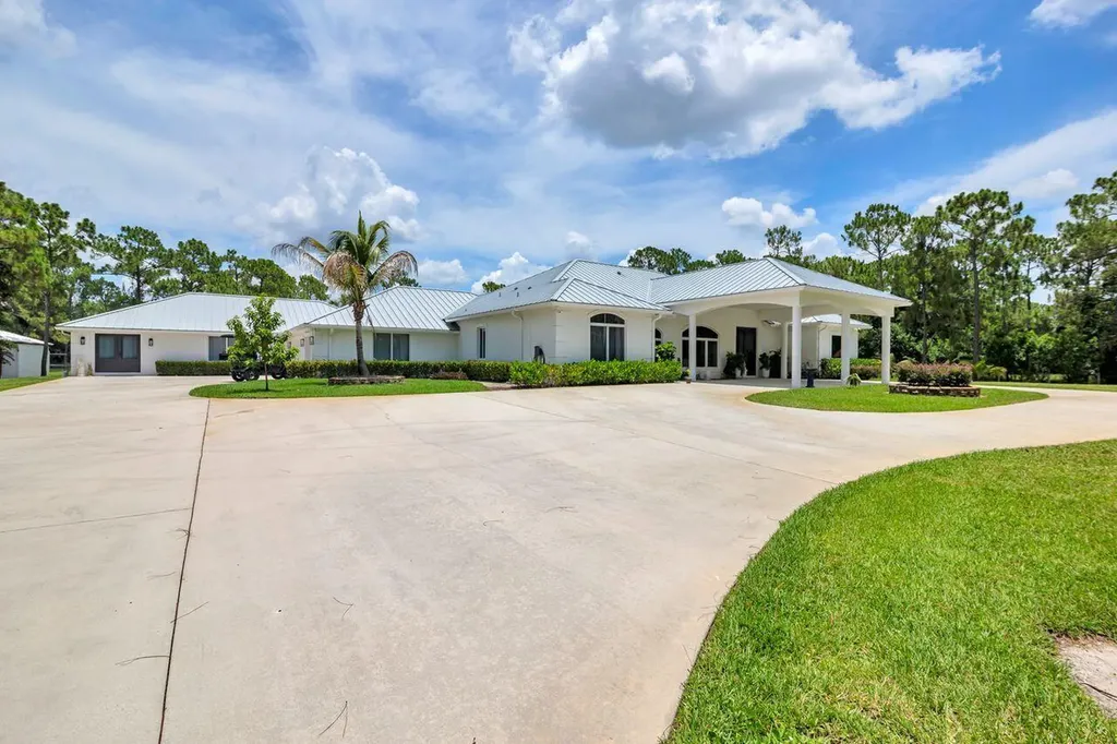 14819 Broken Arrow Place Palm Beach Gardens FL 33418