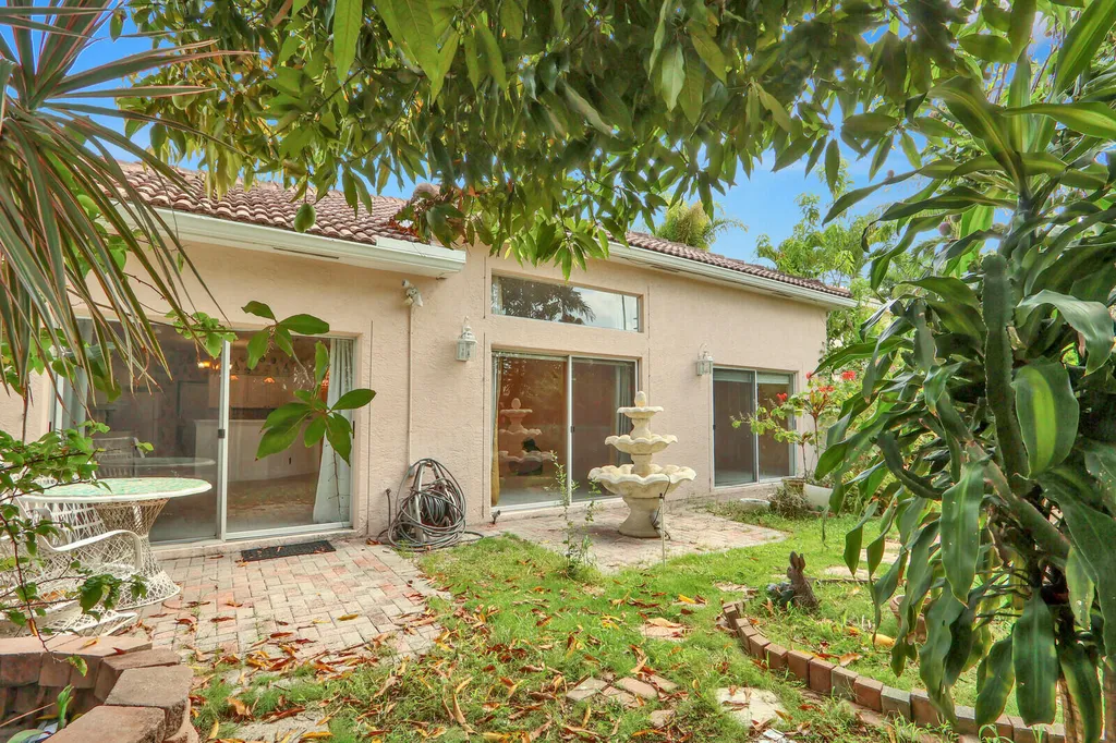3167 El Camino West Palm Beach FL 33409