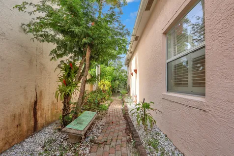 3167 El Camino West Palm Beach FL 33409