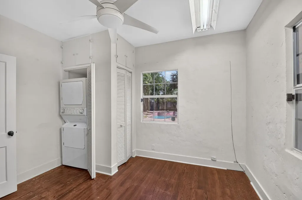 109 George Bush Boulevard Delray Beach FL 33444