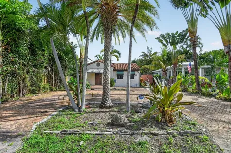 109 George Bush Boulevard Delray Beach FL 33444
