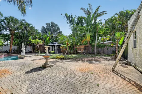 109 George Bush Boulevard Delray Beach FL 33444