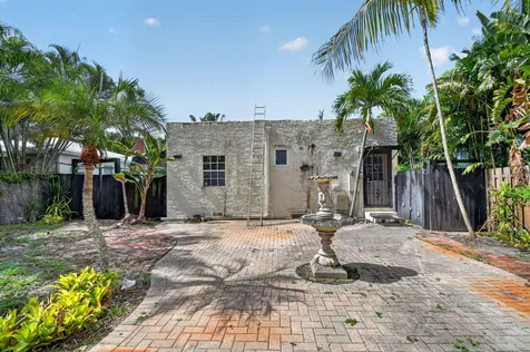109 George Bush Boulevard Delray Beach FL 33444