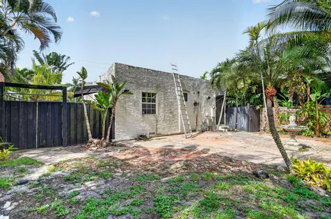 109 George Bush Boulevard Delray Beach FL 33444