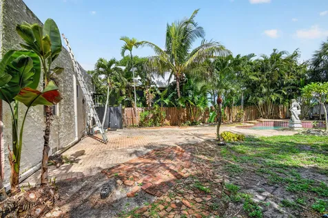 109 George Bush Boulevard Delray Beach FL 33444