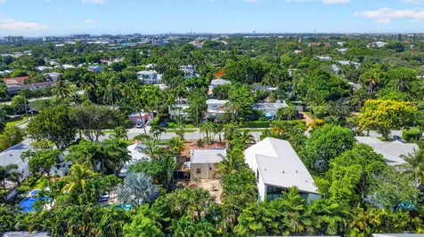 109 George Bush Boulevard Delray Beach FL 33444