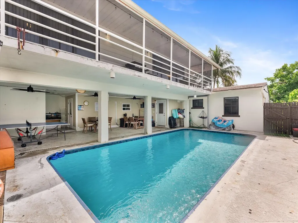 801 S B Street Lake Worth Beach FL 33460