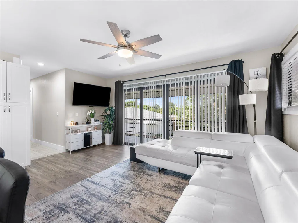 801 S B Street Lake Worth Beach FL 33460