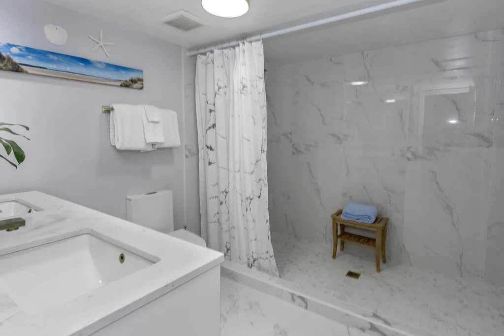 5540 N Ocean Drive Riviera Beach FL 33404