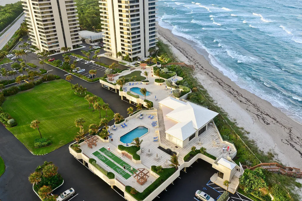 5540 N Ocean Drive Riviera Beach FL 33404