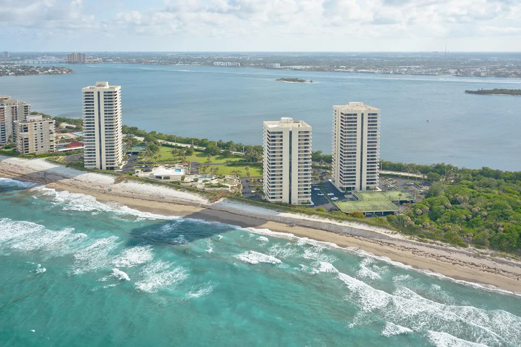 5540 N Ocean Drive Riviera Beach FL 33404