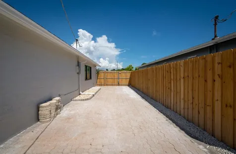 524 NW 53rd Street Boca Raton FL 33487