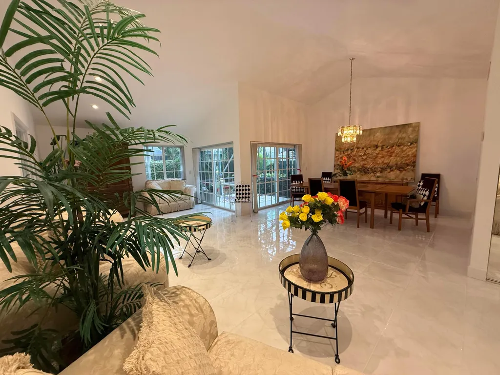 6105 Via Laguna Lane Boca Raton FL 33433
