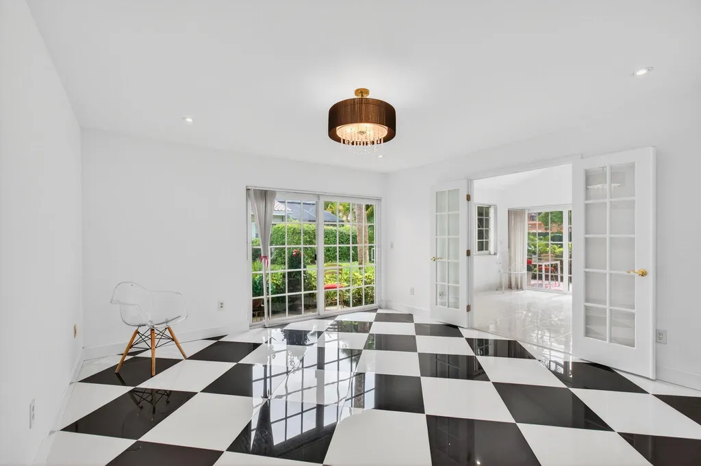 6105 Via Laguna Lane Boca Raton FL 33433