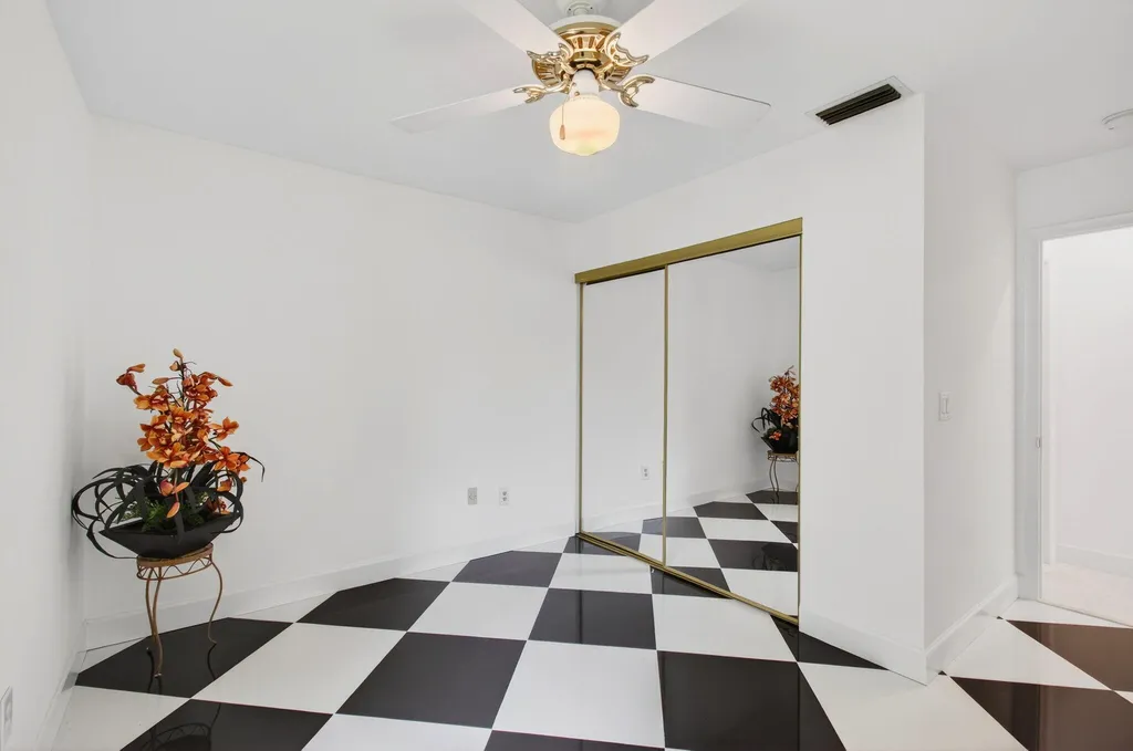 6105 Via Laguna Lane Boca Raton FL 33433
