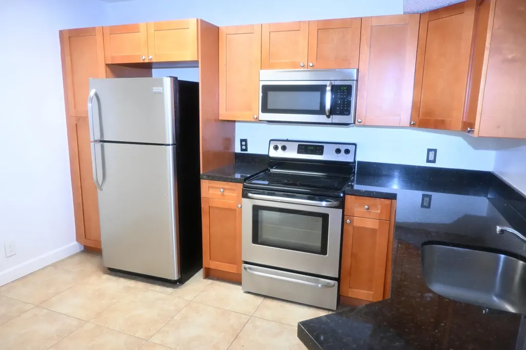 8721 Wiles Road SE Coral Springs FL 33067