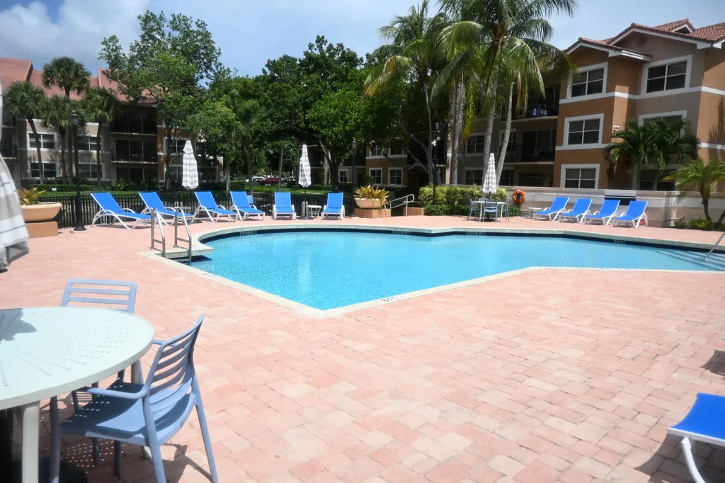 8721 Wiles Road SE Coral Springs FL 33067