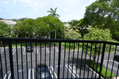 8721 Wiles Road SE Coral Springs FL 33067