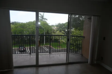 8721 Wiles Road SE Coral Springs FL 33067