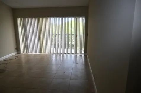 8721 Wiles Road SE Coral Springs FL 33067
