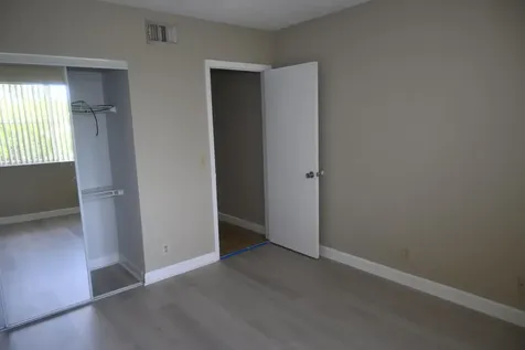 8721 Wiles Road SE Coral Springs FL 33067