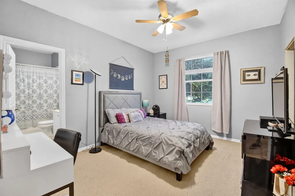 7228 Via Leonardo Lake Worth FL 33467