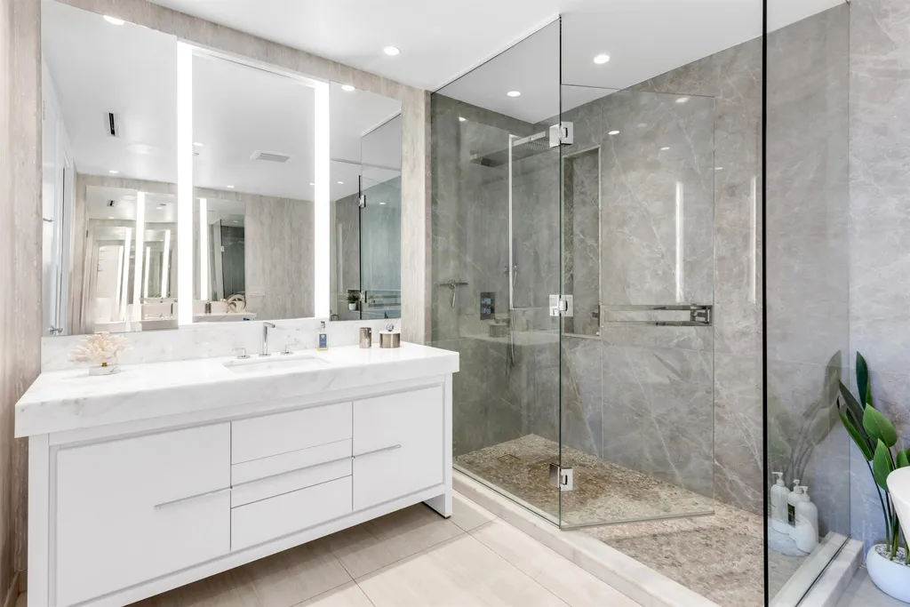 200 SE Mizner Boulevard Boca Raton FL 33432
