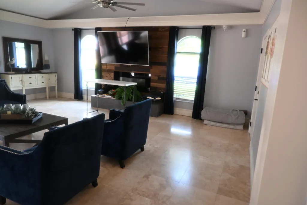 8721 SE Wiles Road Coral Springs FL 33067