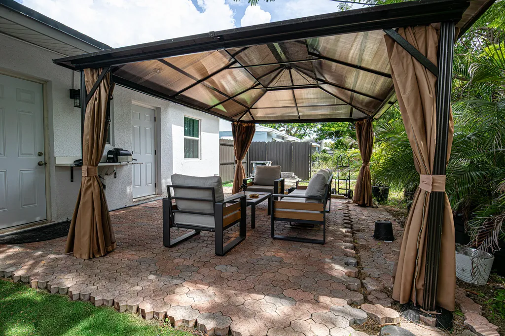 1416 S C Street Lake Worth Beach FL 33460