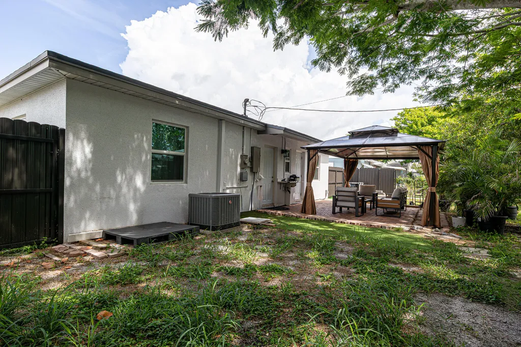 1416 S C Street Lake Worth Beach FL 33460