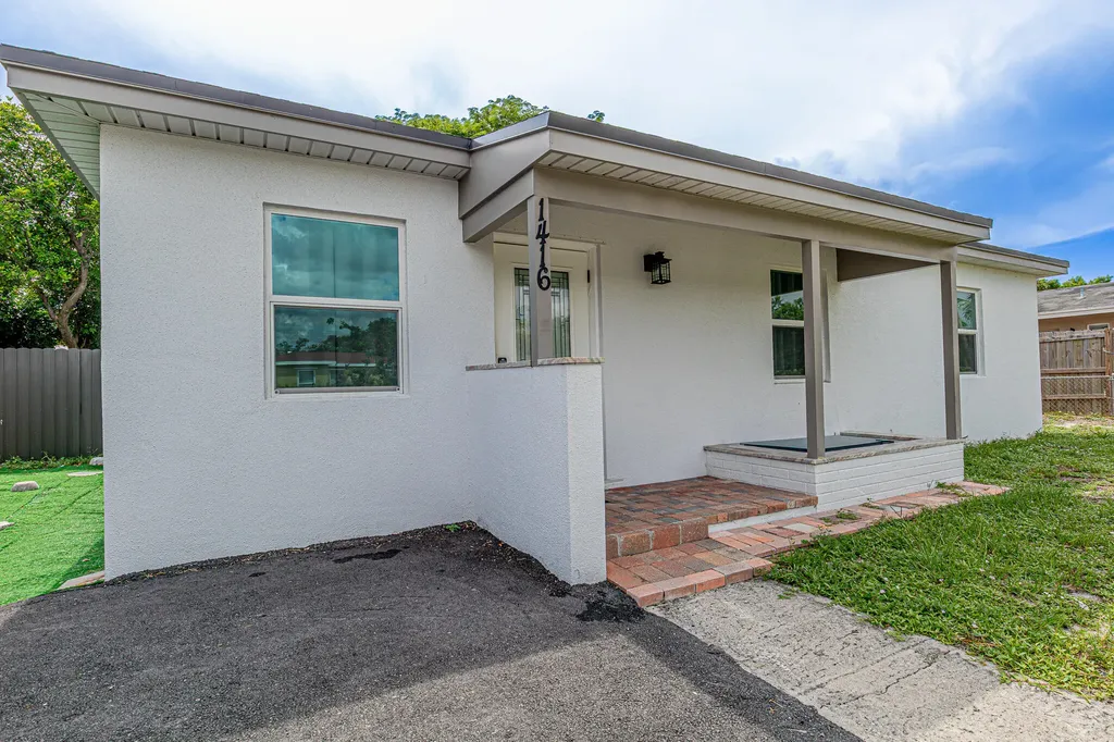 1416 S C Street Lake Worth Beach FL 33460