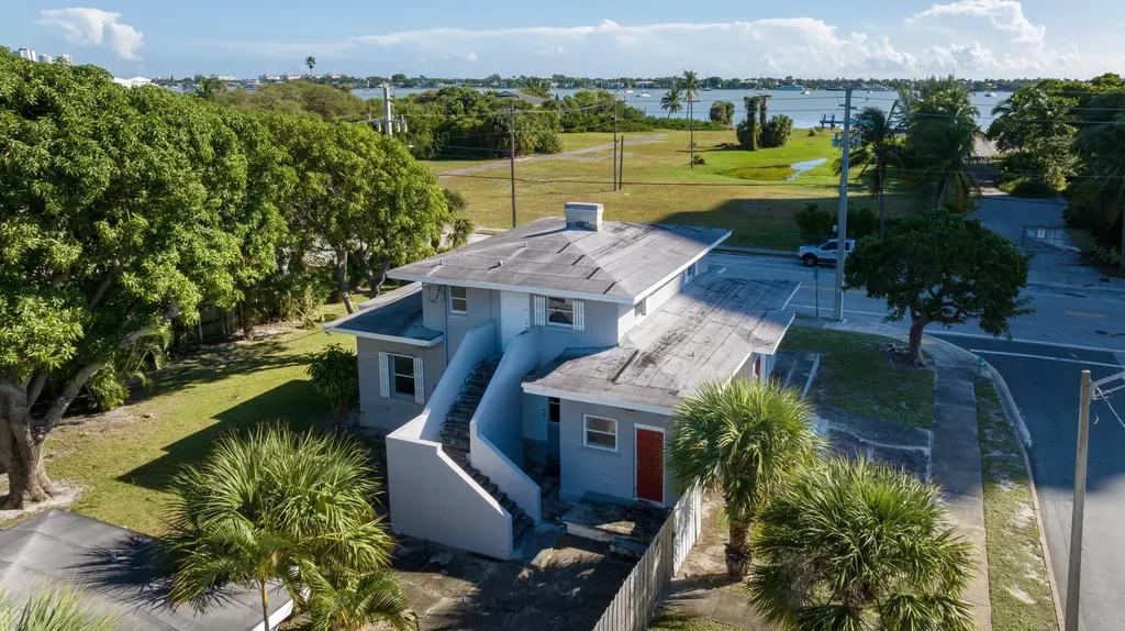 5701 N Flagler Drive West Palm Beach FL 33407