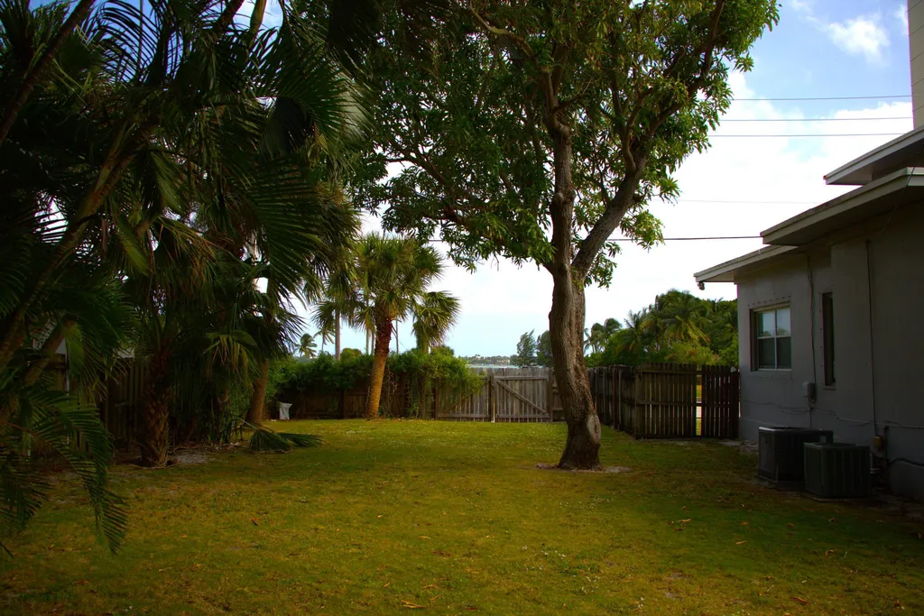 5701 N Flagler Drive West Palm Beach FL 33407