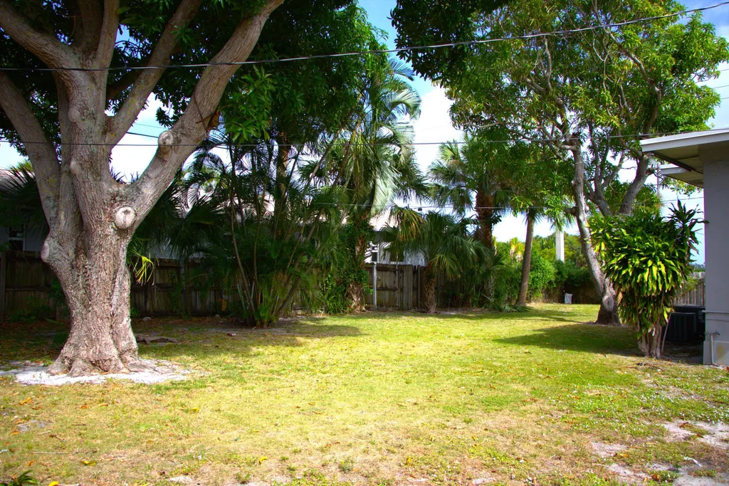 5701 N Flagler Drive West Palm Beach FL 33407