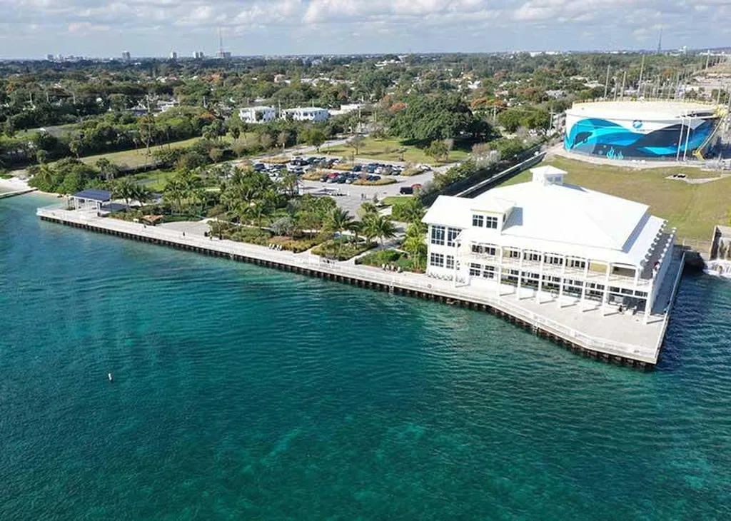 5701 N Flagler Drive West Palm Beach FL 33407