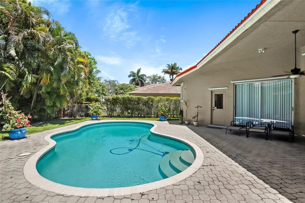 6421 NW 41st Street Coral Springs FL 33067