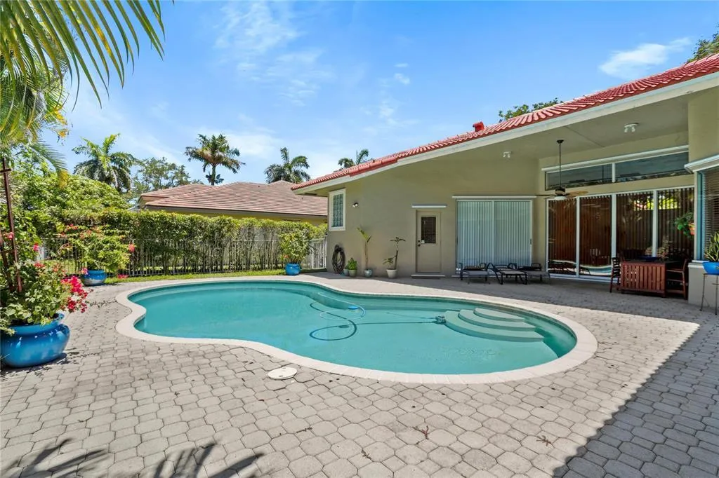 6421 NW 41st Street Coral Springs FL 33067