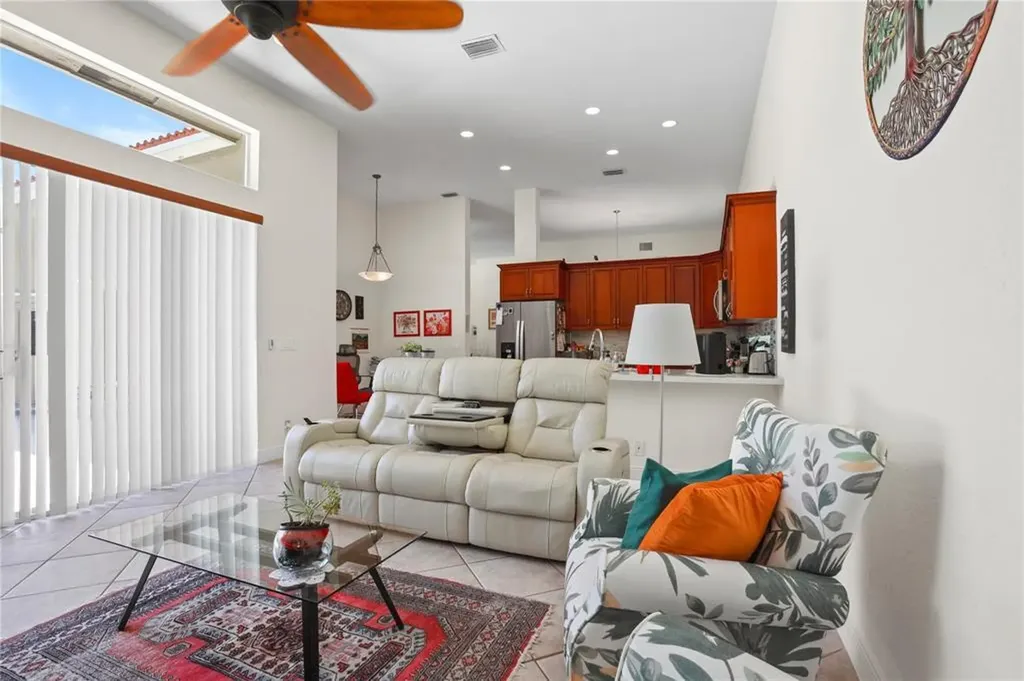 6421 NW 41st Street Coral Springs FL 33067