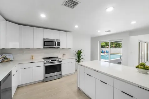 723 SW 27th Terrace Boynton Beach FL 33435