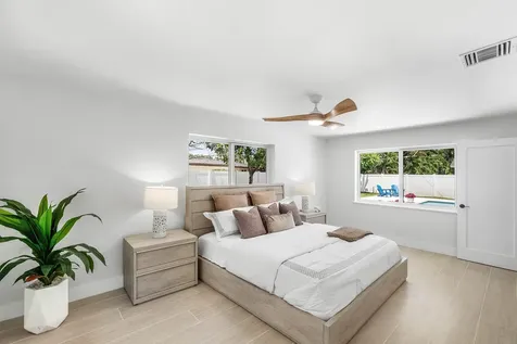 723 SW 27th Terrace Boynton Beach FL 33435