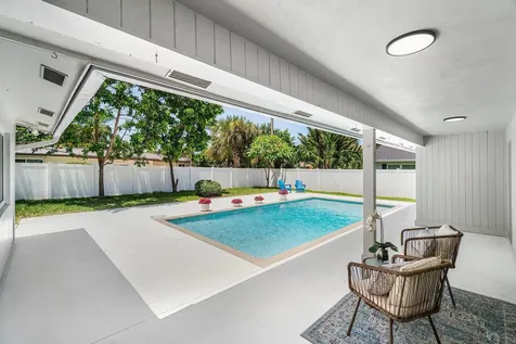 723 SW 27th Terrace Boynton Beach FL 33435