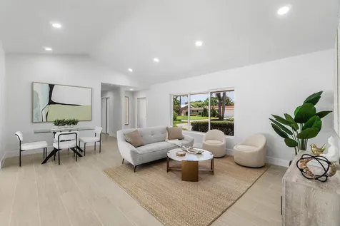 723 SW 27th Terrace Boynton Beach FL 33435