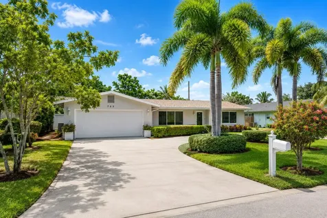 723 SW 27th Terrace Boynton Beach FL 33435