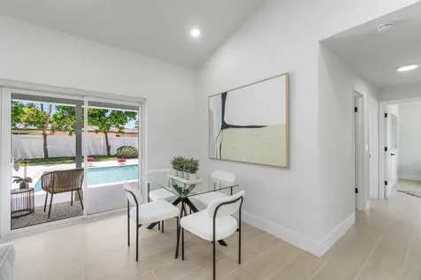 723 SW 27th Terrace Boynton Beach FL 33435