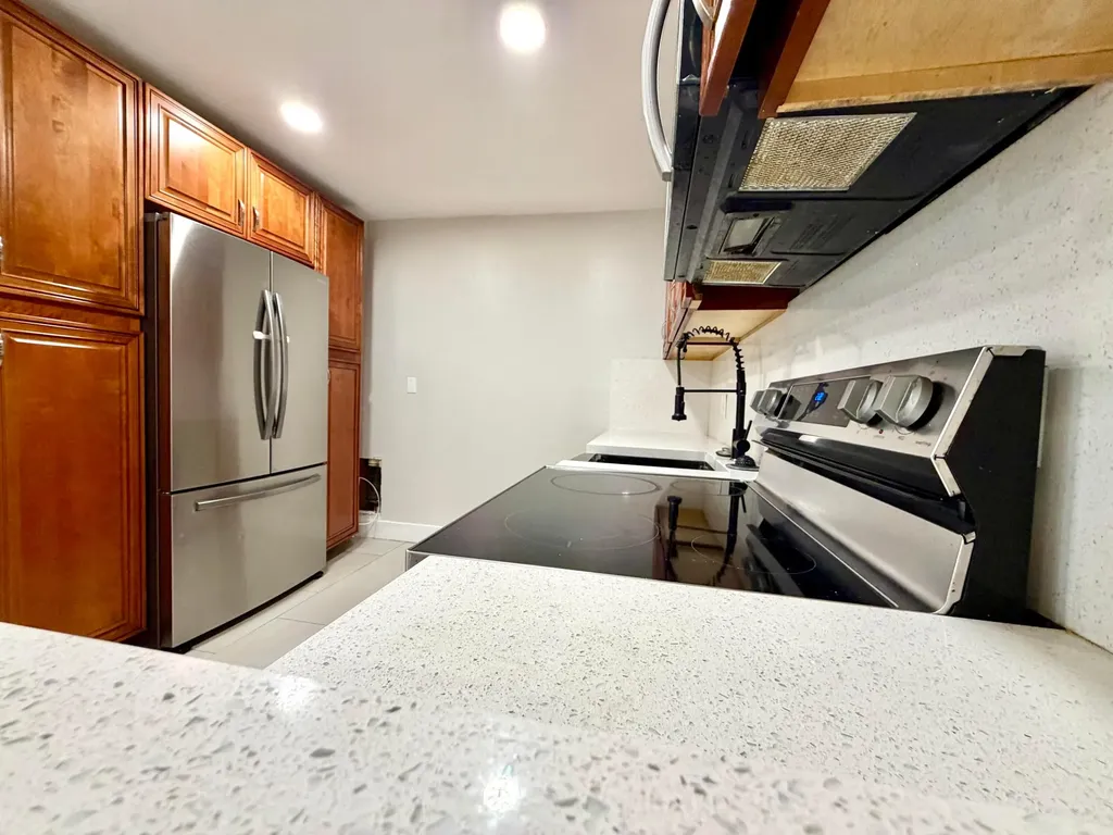 661 NW 23rd Terrace Pompano Beach FL 33069