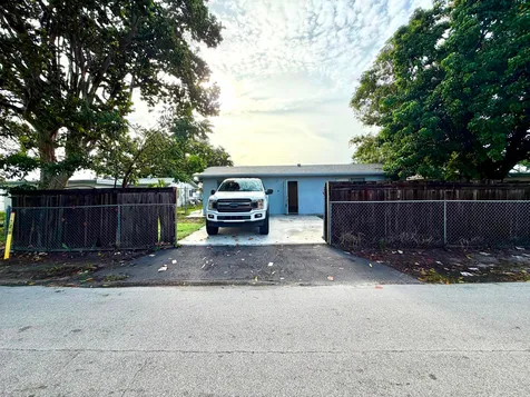 661 NW 23rd Terrace Pompano Beach FL 33069