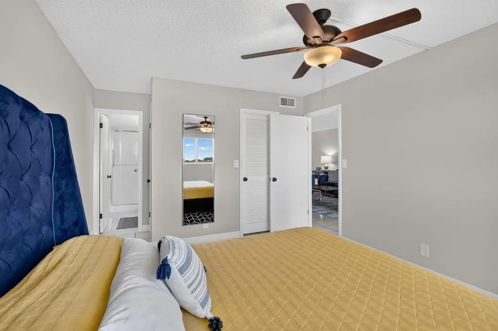9923 S Hollybrook Lake Drive Pembroke Pines FL 33025