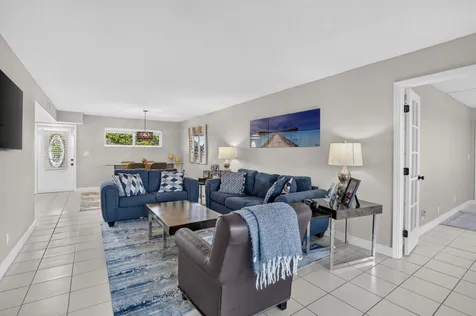 9923 S Hollybrook Lake Drive Pembroke Pines FL 33025