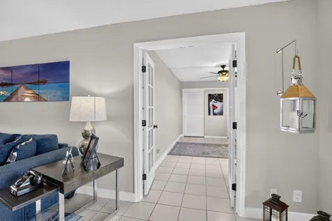 9923 S Hollybrook Lake Drive Pembroke Pines FL 33025